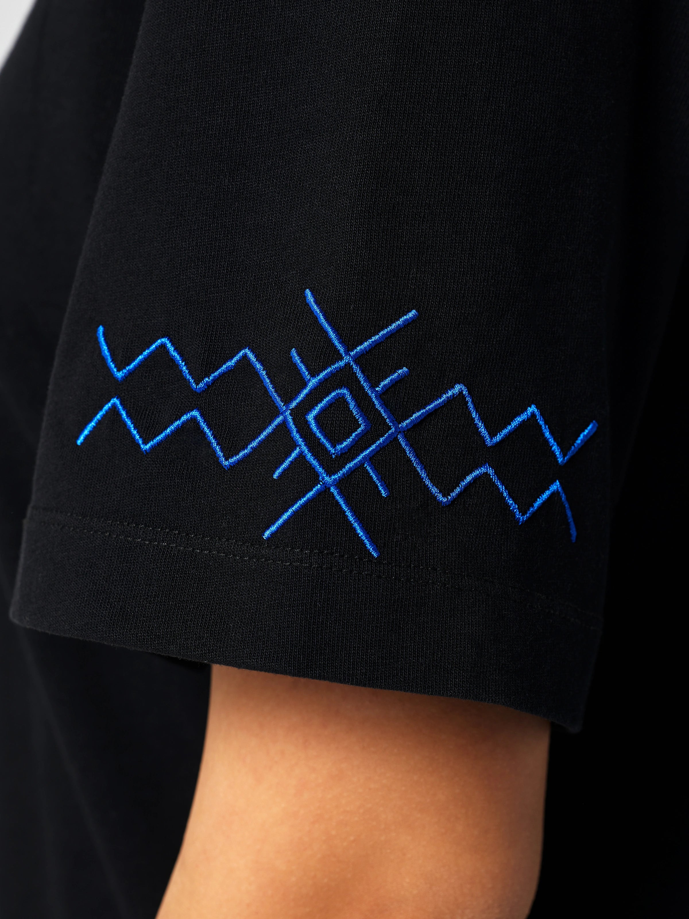 Tricou Cer și Pământ
