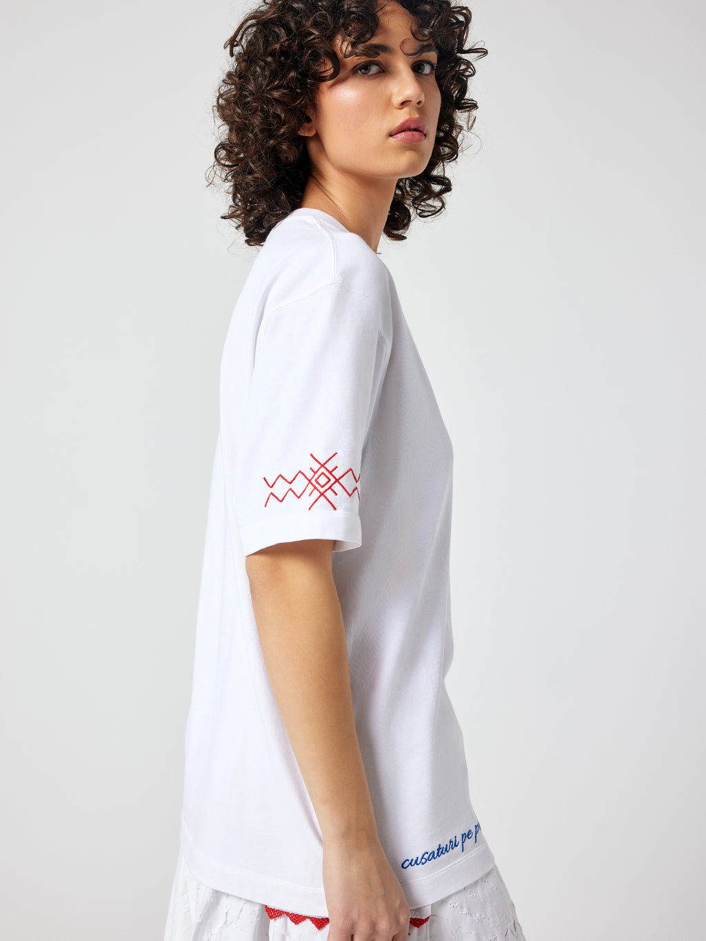 Tricou Alb Cer și Pământ